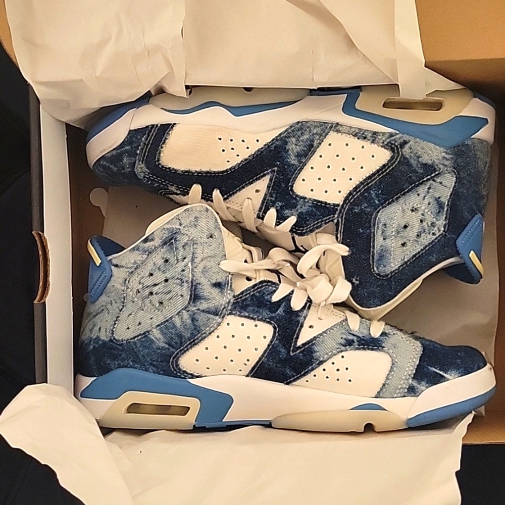Air Jordan retro 6 (gs)7y